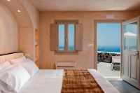 Superior room with sea view veranda at Vinsanto Villas, Imerovigli, Santorini