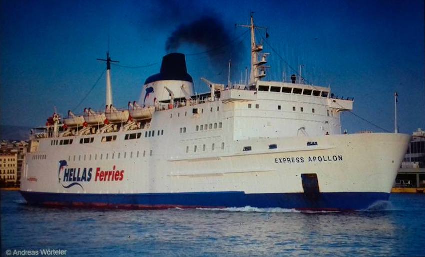 Apoolo Express Greek Ferry