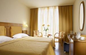 City Hotel