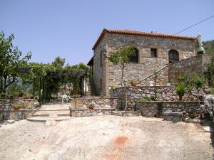 Papanestoras Apartments, Karadmili, Greece