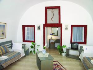 nomikos villas santorini greece