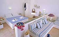 A studio at Anemomilos Apartments, Folegandros