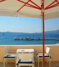 Portiani Hotel, Milos