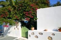 Villa Lord House, Pollonia, Milos