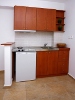 A kitchenette , Coralli Apartments, Livadakia, Serifos