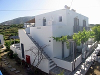 The exterior of the Myrto Bungalows, Artemonas, Sifnos