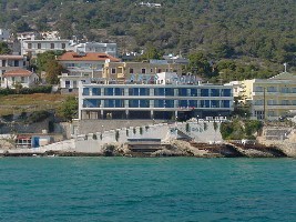 Apollo Hotel in Aegina's Agia Marina