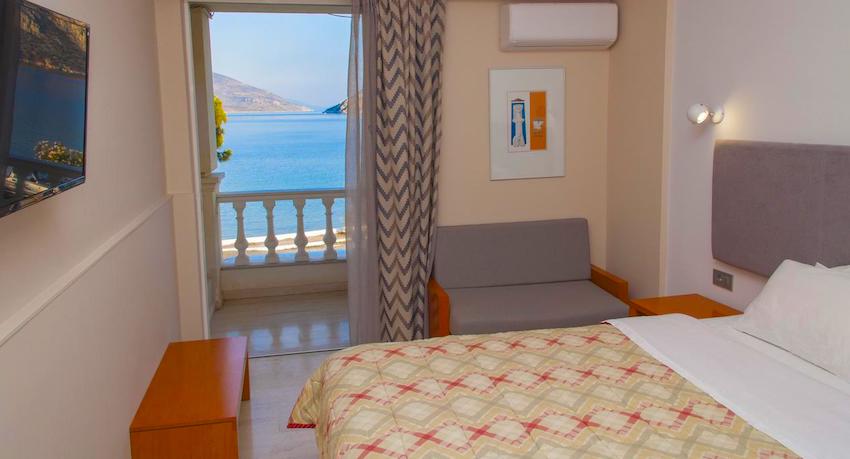 Antikyra Beach Hotel