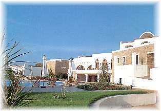 PortoNaxos3.jpg (17866 bytes)