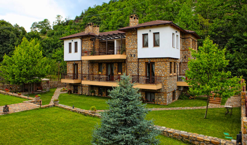 Archontiko Emmanioulidi Suites, Pozar