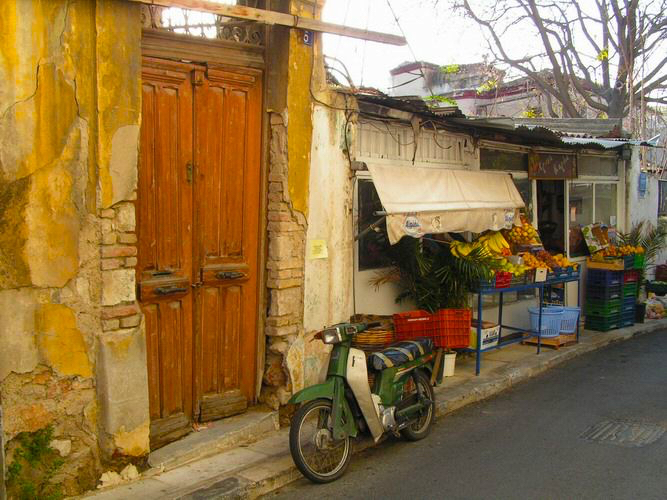 plaka-grocer.jpg