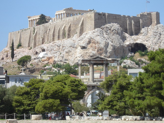 temple-of-zeus-hadrians-arch2.jpg