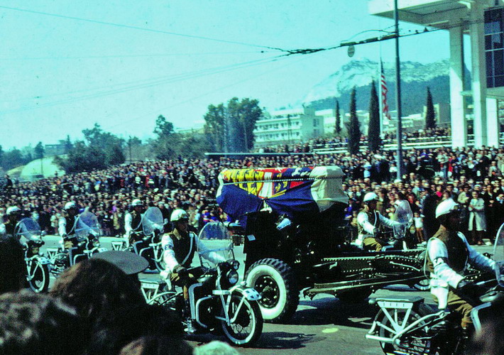 King Paul Funeral002.jpg