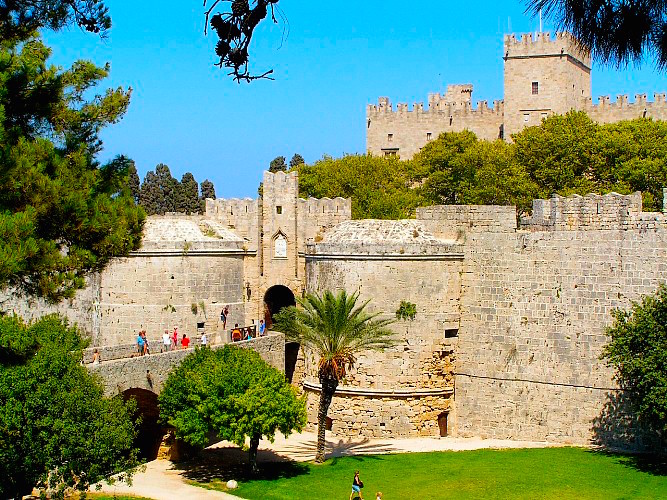 Castle of Rhodes - History & Travel Tips