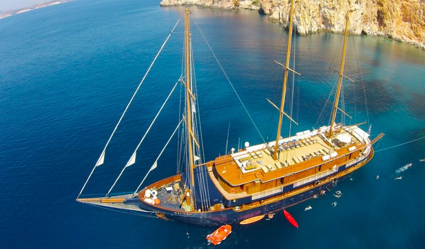 yacht greek island cruise