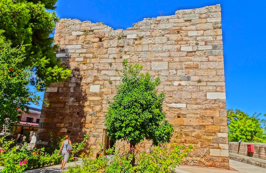 Archaeological Museum of Thebes