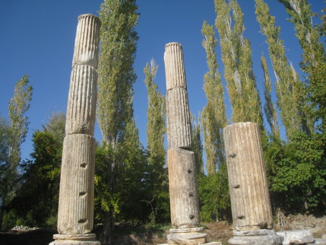 Afrodisias columns