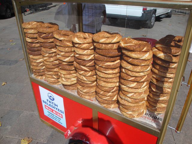 01c-streetfood-koulouria2.jpg