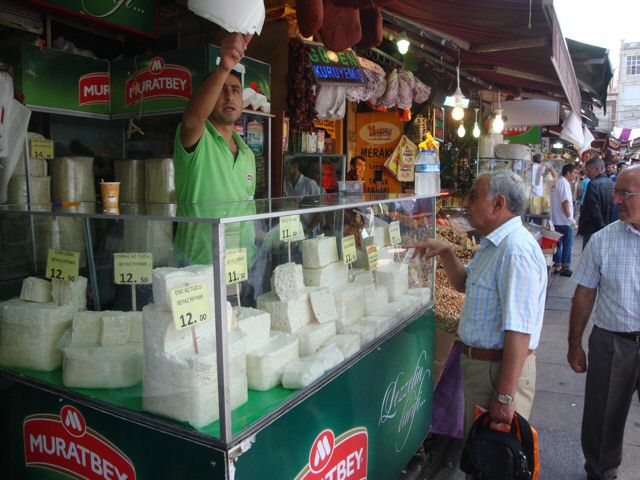 08-shop-cheese2.jpg