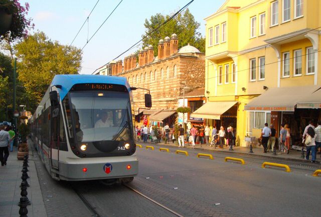 054-tram.jpg