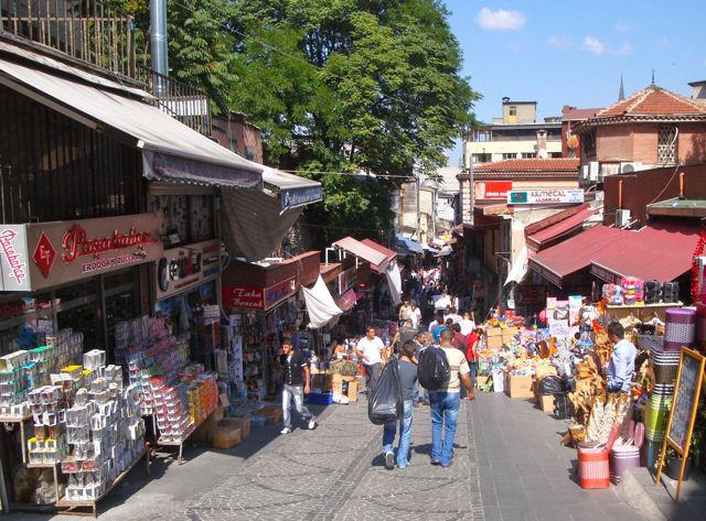 002-istanbul-shops.jpg