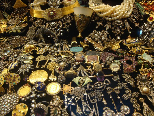 antique jewelry