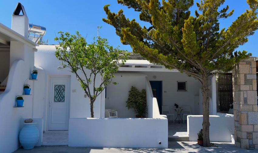 Flora's Houses of Mykonos