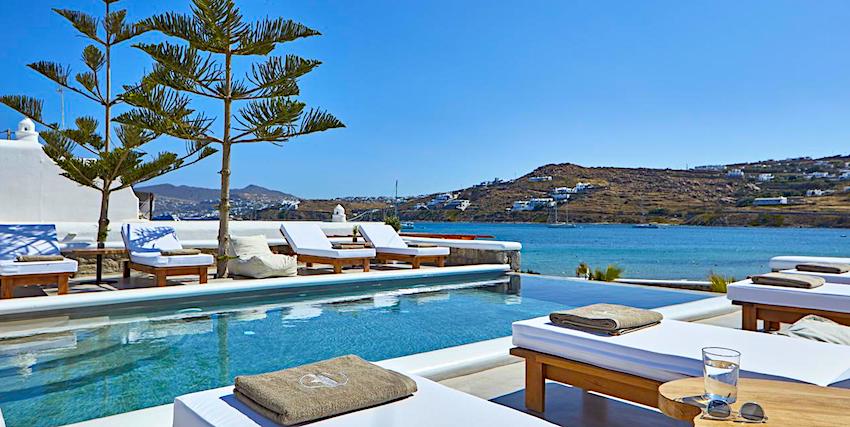 Mykonos Waves Suites