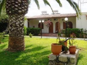 zervas apartments, stoupa, greece
