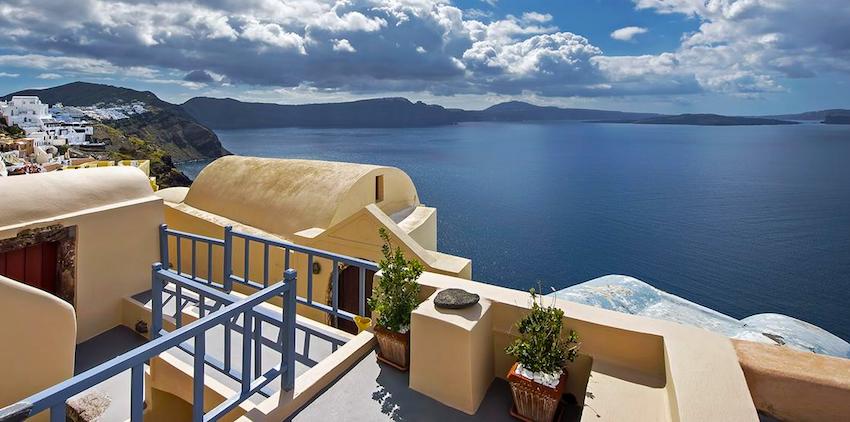 Lucky Homes, Oia